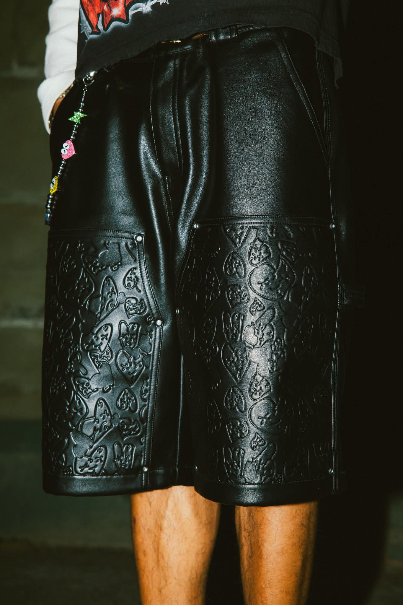 Emotions camo leather shorts - Royal Surge