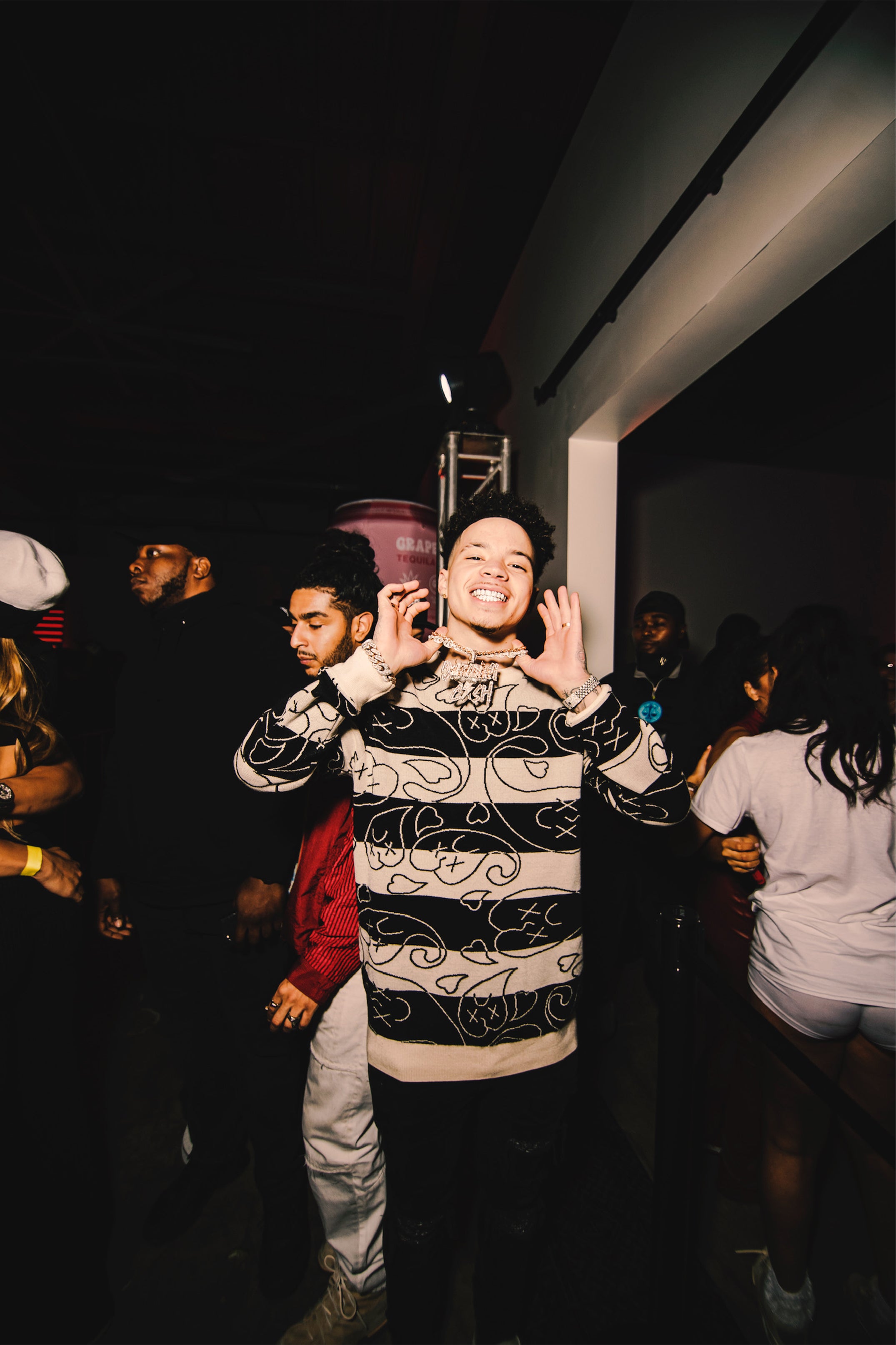 Emotions knitted Sweater (Black/Creme) - Royal Surge